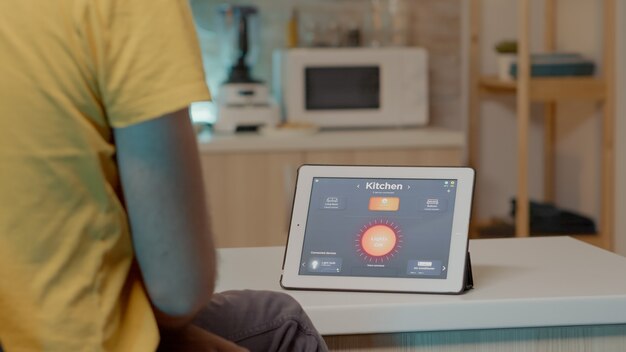 Inteligentne czujniki jako klucz do bezpiecznego domu przyszłości