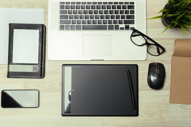 Jak inteligentne systemy mogą poprawić bezpieczeństwo twojego domu?