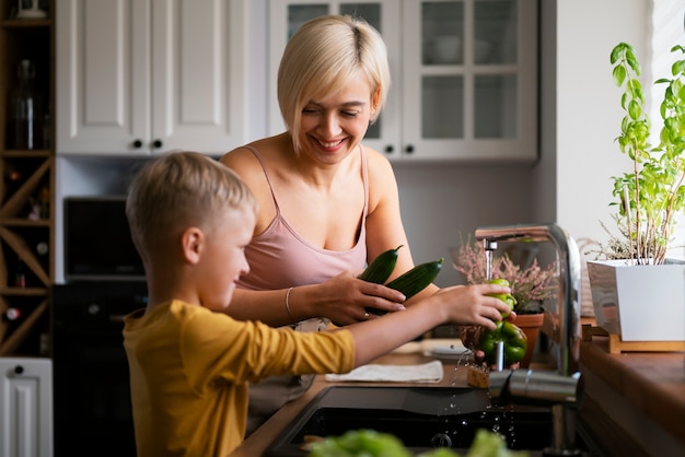 Jakie korzyści niesie ze sobą inwestycja w przydomową oczyszczalnię ścieków?