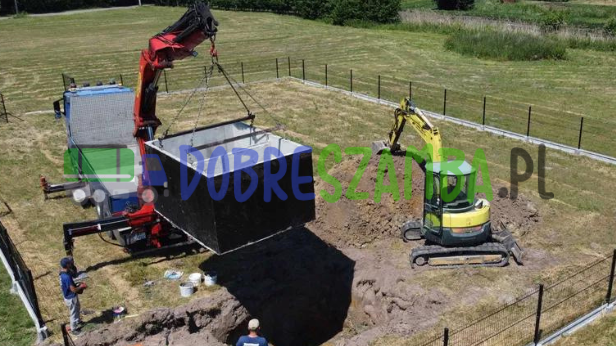 montaż szamba betonowego w przygotowanym wykopie